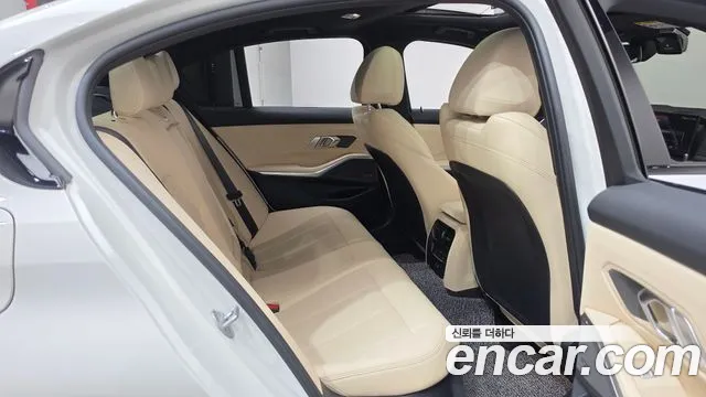 BMW 3-Series 3 серия (G20) 320i M Sport — Фото автомобиля 9