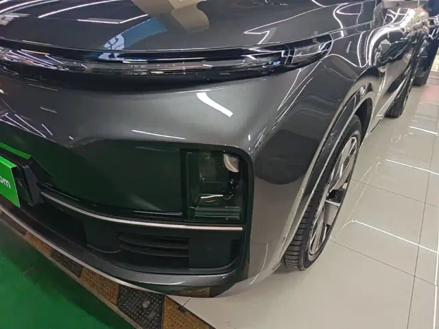 Li Auto L9 — Фото автомобиля 23