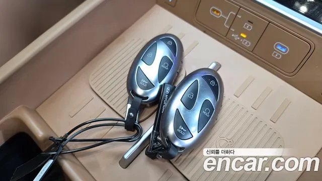 Hyundai Santa Fe MX5 — Фото автомобиля 28