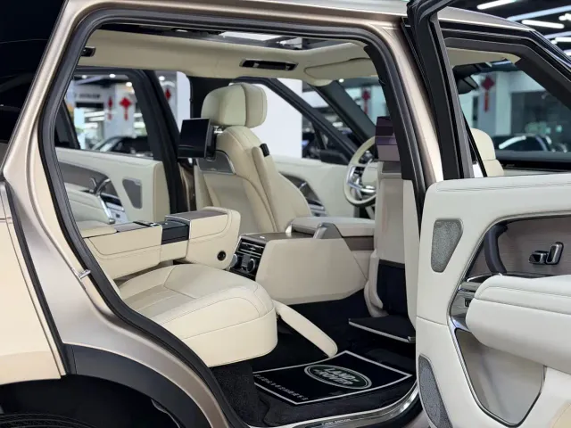 Land Rover Range Rover — Фото автомобиля 14