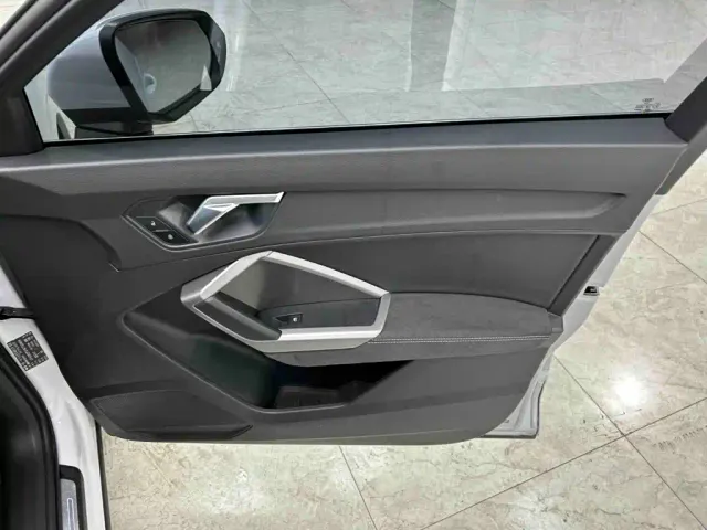 Audi Q3 — Фото автомобиля 17