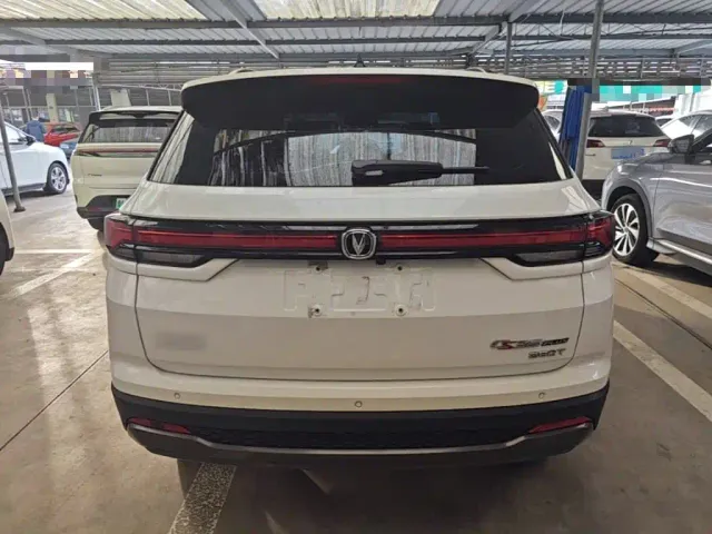 Changan CS35 Plus — Фото автомобиля 5
