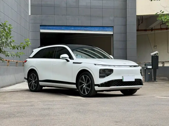 Xpeng G9 — Фото автомобиля 3