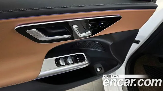 Mercedes-Benz E-Class — Фото автомобиля 30