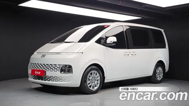 Фотография автомобиля — Hyundai Staria