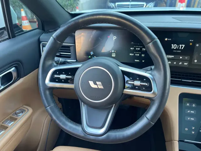 Li Auto ONE — Фото автомобиля 10