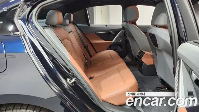 BMW i5 G60 — Фото автомобиля 17