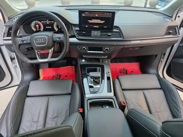 Audi Q5L — Фото автомобиля 7