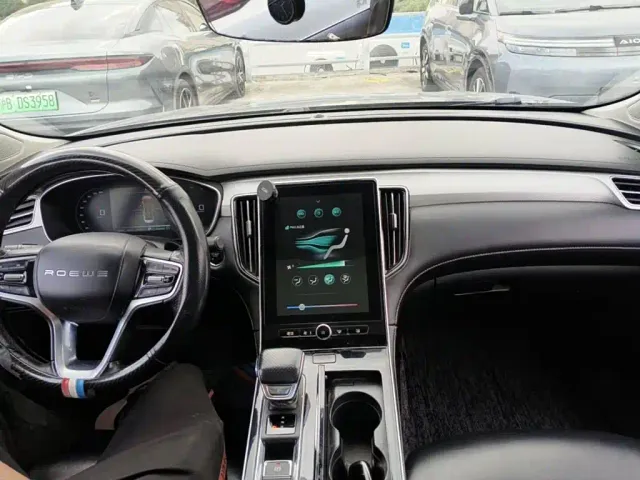 Roewe i6 MAX EV — Фото автомобиля 11