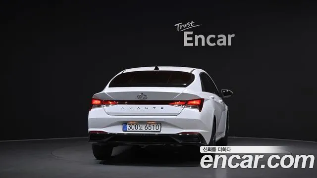 Hyundai AVANTE Avante (CN7) — Фото автомобиля 4