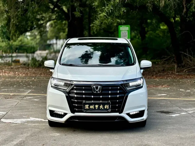 Honda Elysion — Фото автомобиля 2