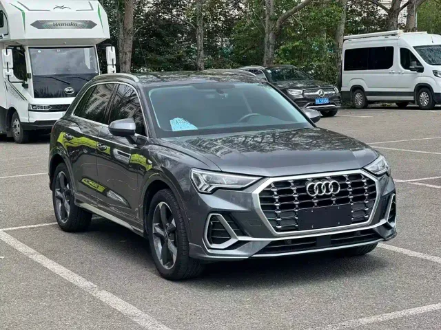 Audi Q3 — Фото автомобиля 3
