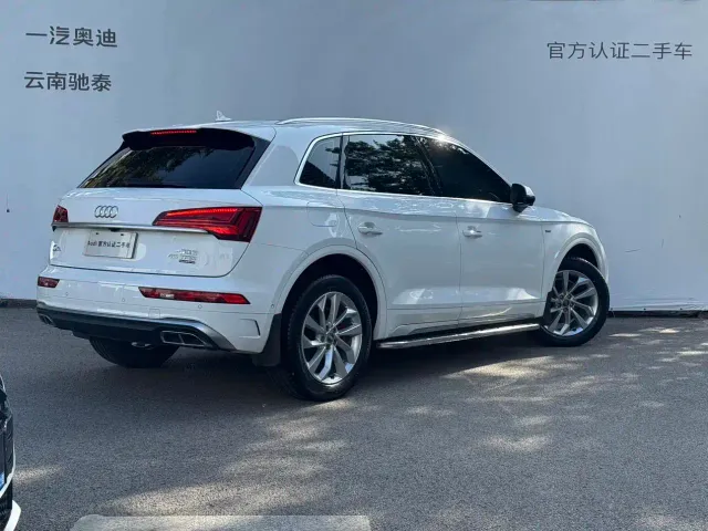 Audi Q5L — Фото автомобиля 3