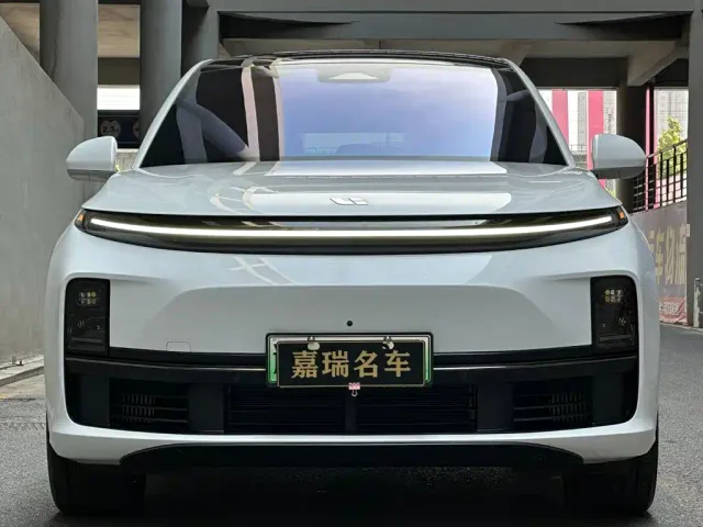 Li Auto L7 — Фото автомобиля 2