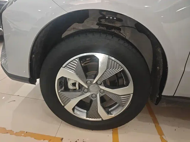Geely Haoyue PRO — Фото автомобиля 22
