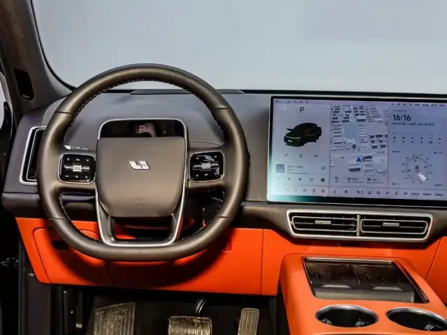 Li Auto L7 — Фото автомобиля 26