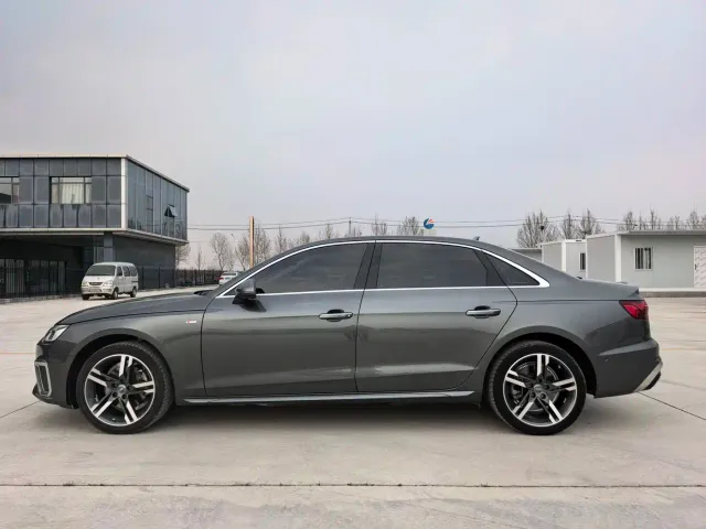 Audi A4L — Фото автомобиля 4
