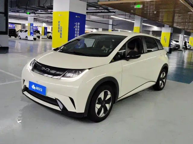 Фотография автомобиля — BYD Dolphin