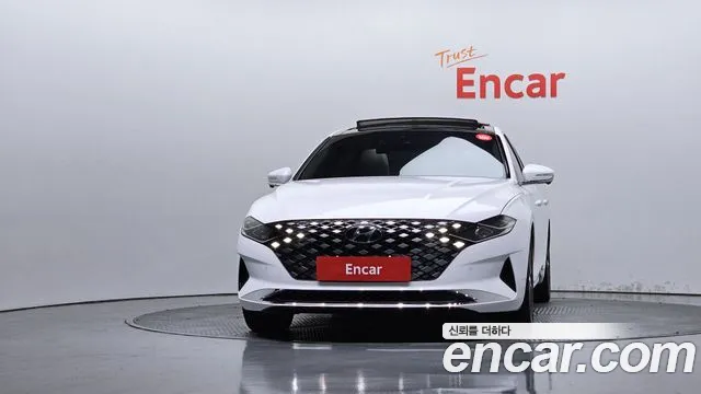 Hyundai Grandeur Grandeur (New) — Фото автомобиля 3