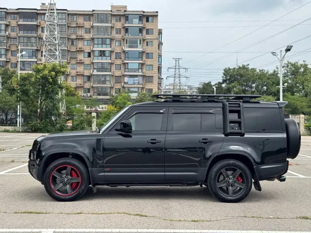 Land Rover Defender — Фото автомобиля 13
