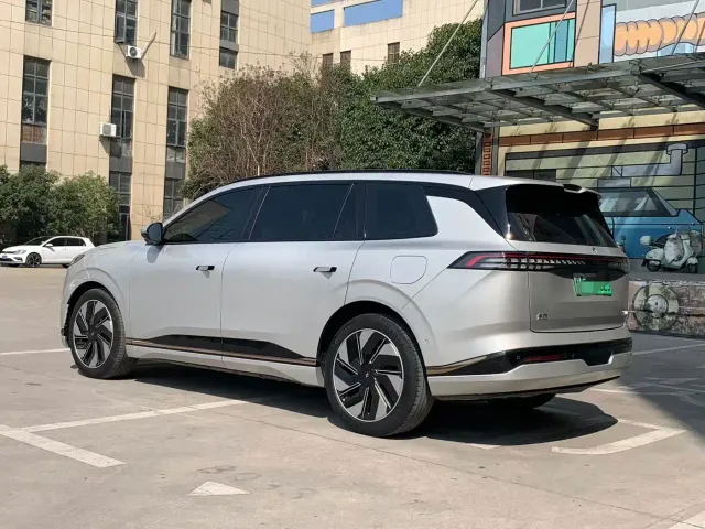 Dongfeng eπ 008 — Фото автомобиля 7