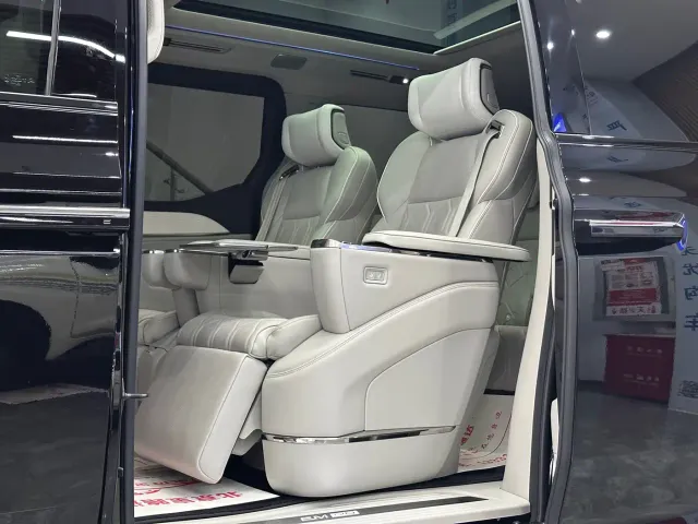 Volvo EM90 — Фото автомобиля 8