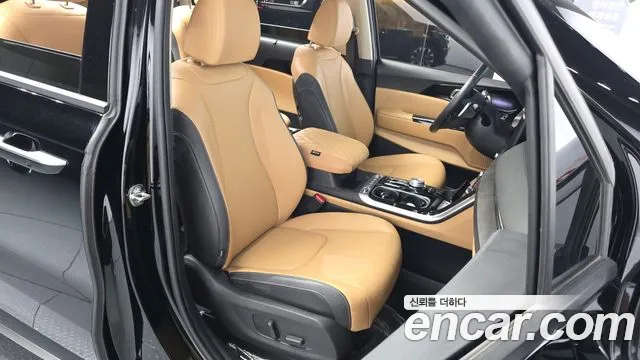 Kia Canival — Фото автомобиля 23