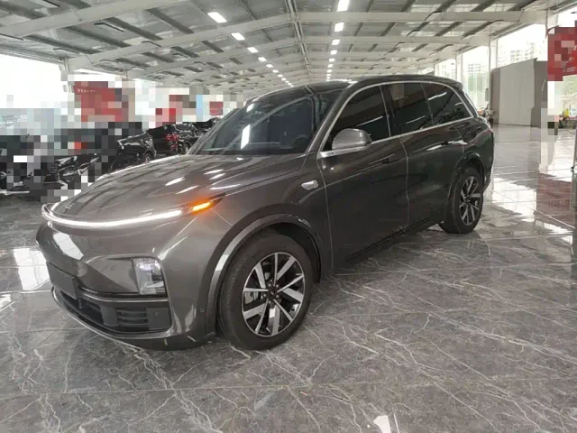 Фотография автомобиля — Li Auto L8