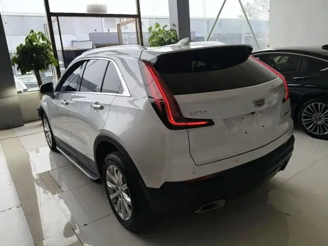 Cadillac XT4 — Фото автомобиля 4