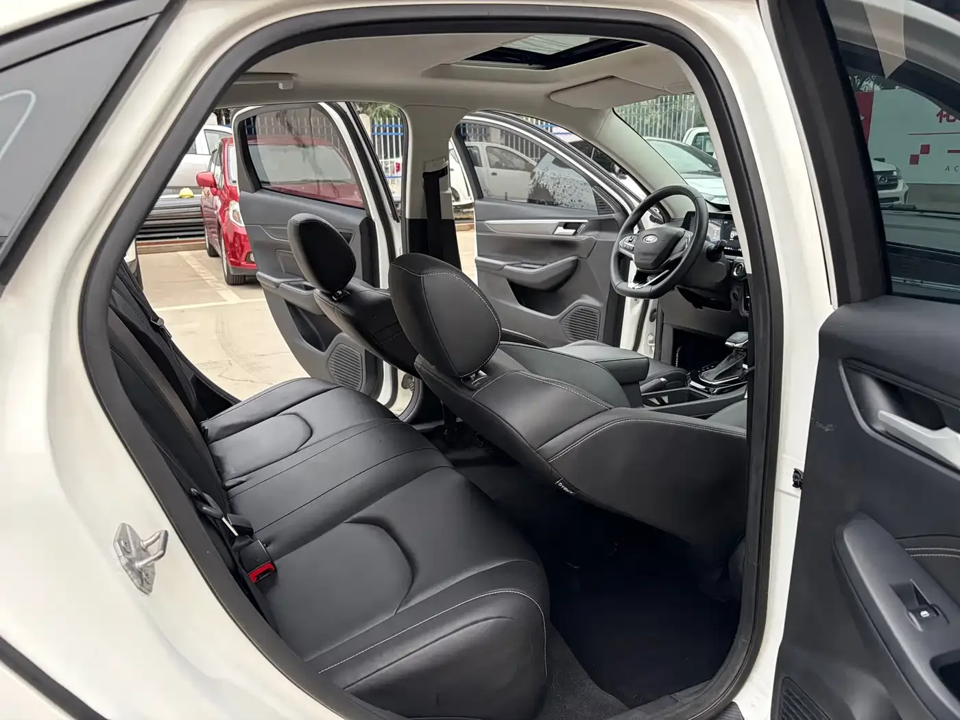 Ford Ford Escort 2021 1.5L Automatic Diamond Edition — Фото автомобиля 7
