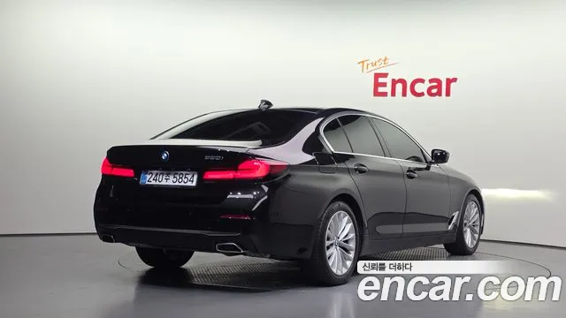 BMW 5-Series — Фото автомобиля 2