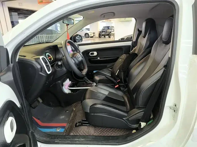 Roewe Clever — Фото автомобиля 14