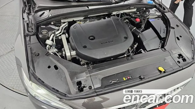 Volvo S90 — Фото автомобиля 9