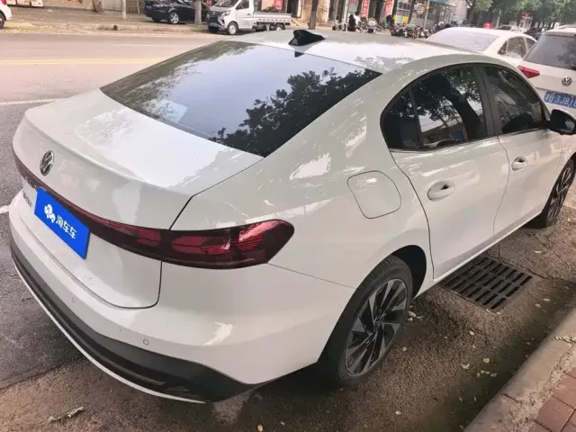 Volkswagen Sagitar — Фото автомобиля 3