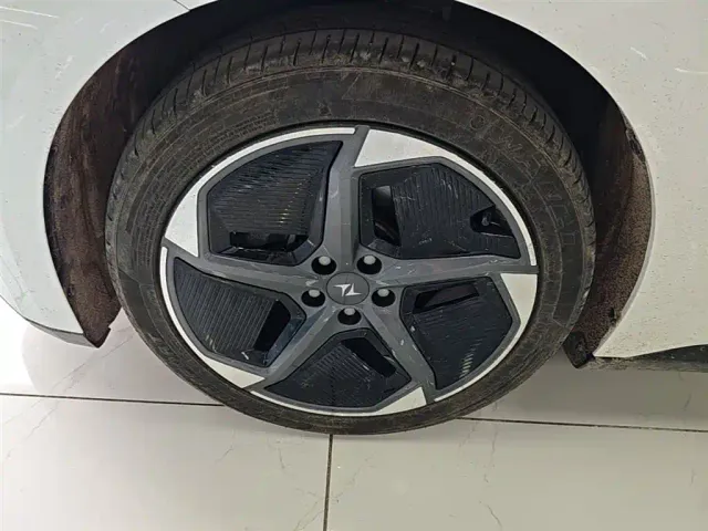 Dongfeng eπ 007 — Фото автомобиля 22