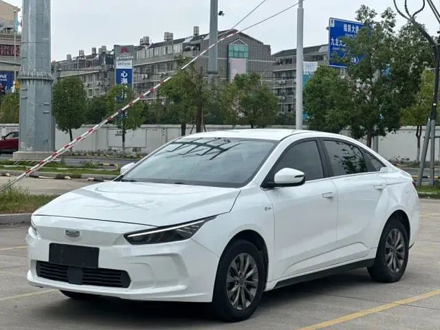 Фотография автомобиля — Geely Geometry A
