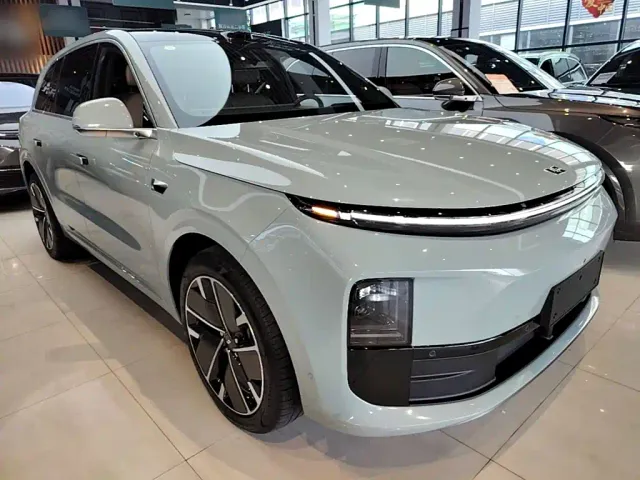 Li Auto L6 — Фото автомобиля 3