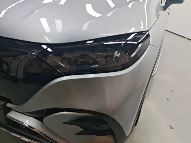 Mercedes-Benz EQE SUV — Фото автомобиля 23