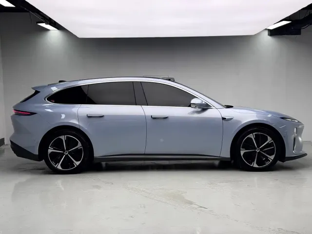 Nio ET5 Touring — Фото автомобиля 15