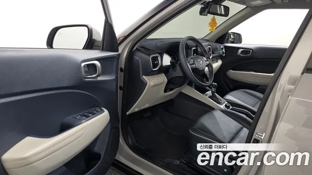 Hyundai Venue — Фото автомобиля 10