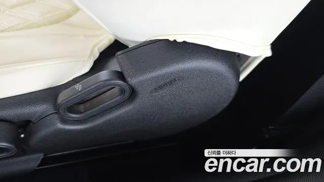 MINI Cooper Electric — Фото автомобиля 29