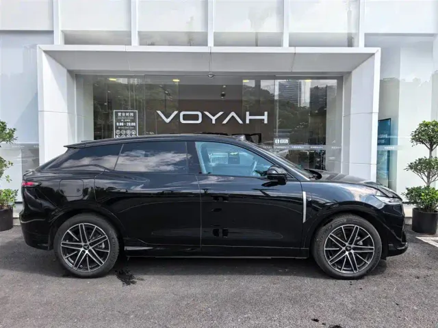 Voyah Zhiyin — Фото автомобиля 11