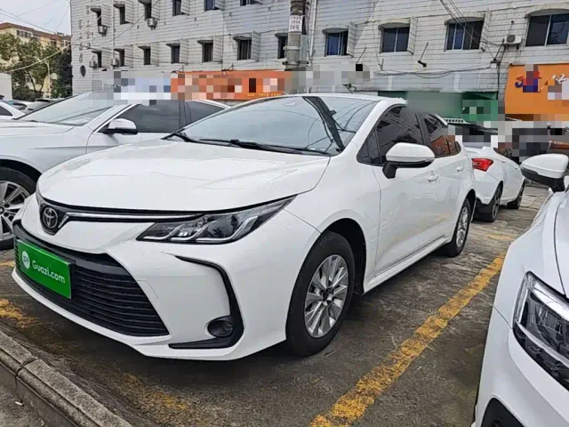 Фотография автомобиля — Toyota Corolla