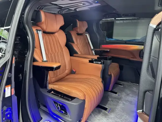 Toyota Granvia — Фото автомобиля 15