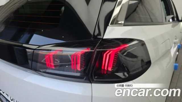 Peugeot 5008 2nd Gen — Фото автомобиля 23