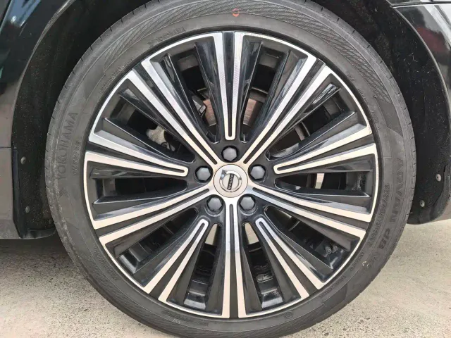 Volvo S90 — Фото автомобиля 12