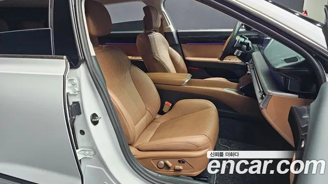 Hyundai Grandeur GN7 — Фото автомобиля 16