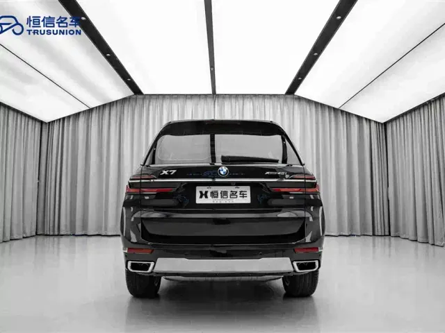 BMW X7 — Фото автомобиля 6