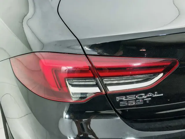 Buick Regal — Фото автомобиля 16