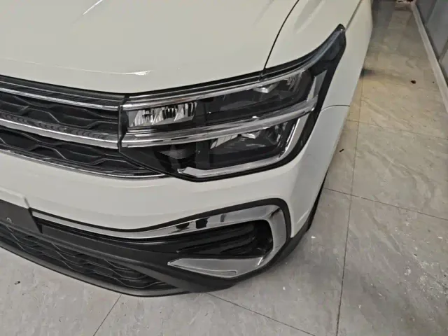 Volkswagen Tharu — Фото автомобиля 17